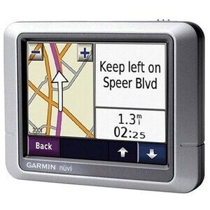 Garmin Nuvi 200 Series 3.5 Inch Screen Portable GPS Navigator Bundle With Mount